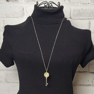 Gold Tone Key Pendant Necklace – Vintage Style Filigree Crystal Accent